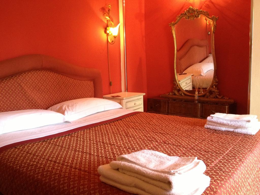 Bed and breakfast Domus Dei Cocchieri 3*