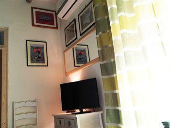 Bed and breakfast Domus Dei Cocchieri 3*
